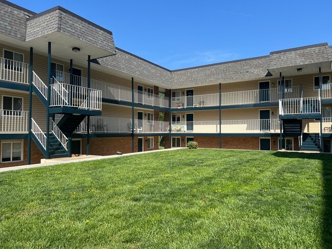 Exterior - Oak Grove Village Apartments