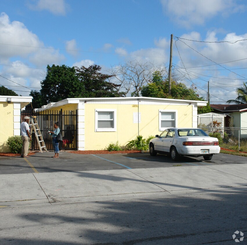 Foto principal - 522-526 NW 14th St