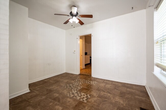 Dining Room - 806 S Blakeley St