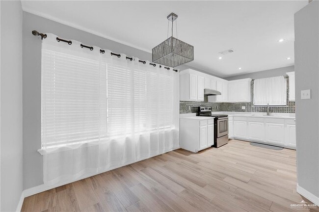 Foto del edificio - 18 Heritage Oaks Rd