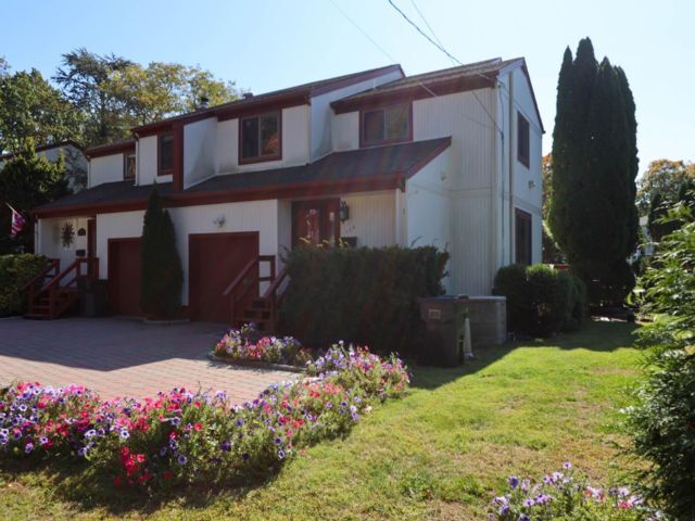 Foto del edificio - 328 E Main St