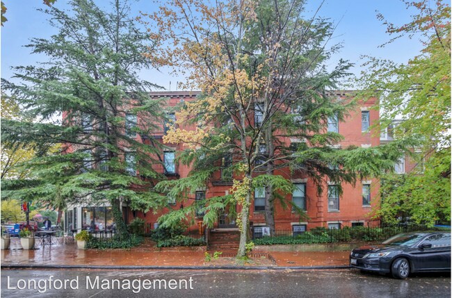 Foto del edificio - 719 G St SE