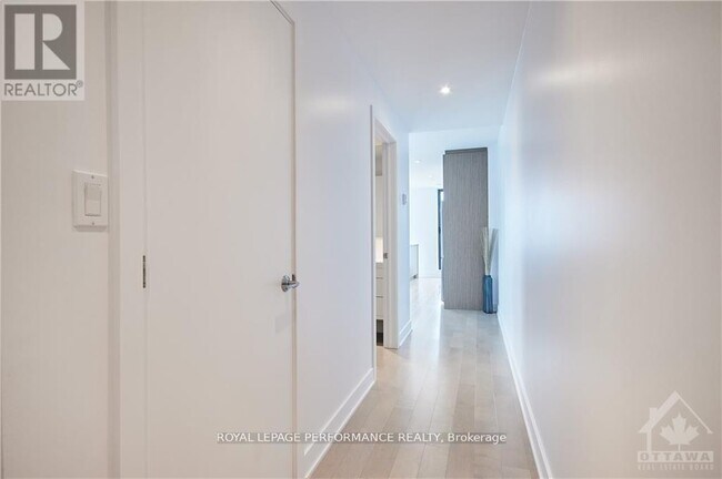 Photo du bâtiment - 20-2120 Daly Ave