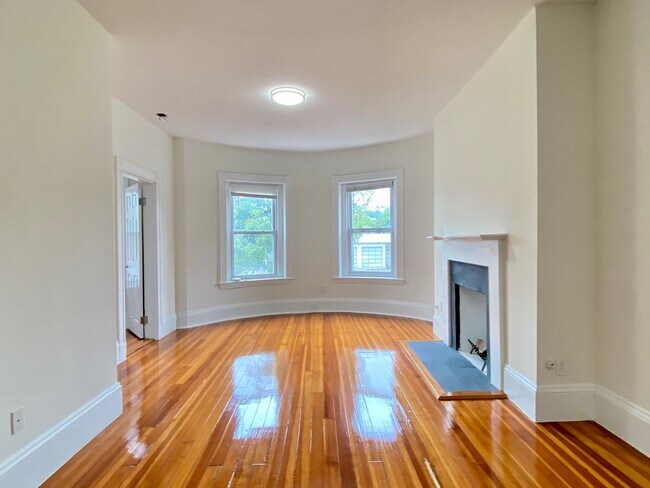 Building Photo - 87 Brighton Ave