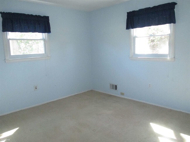Foto del edificio - 4 br, 2 bath House - 400 Marley Neck Blvd