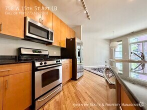 Building Photo - 758 W 15th St