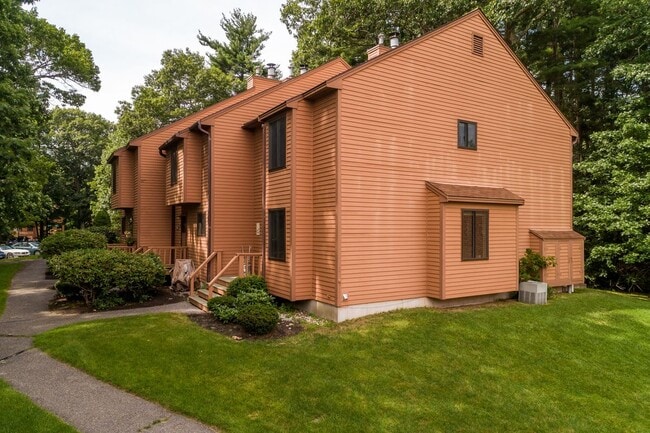 Building Photo - 87 Dunvegan Wds Dr