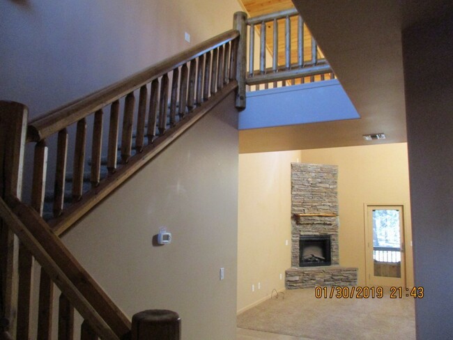 Building Photo - 6907 Mercury Dr
