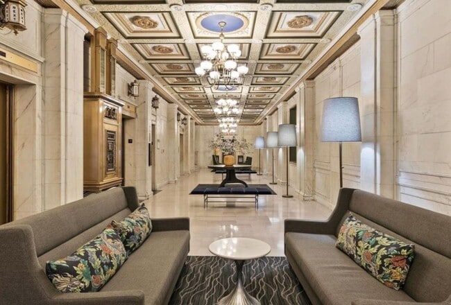 Building Photo - Nice Downtown Unit Available for Rent!