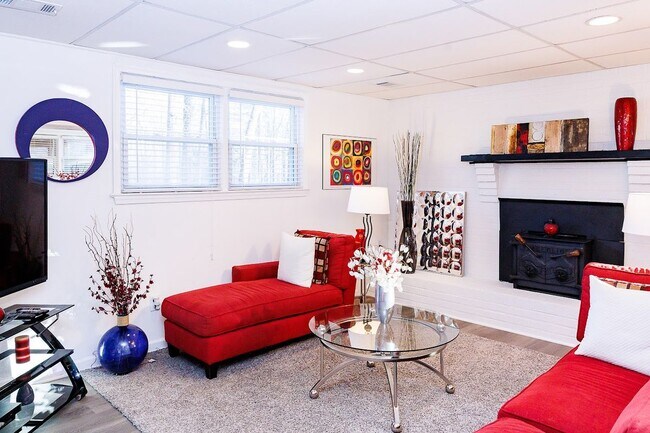 Building Photo - 7286 Earlys Rd