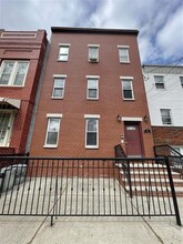 Building Photo - 32 Beacon Ave