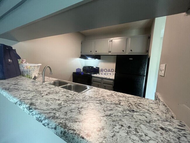Foto del edificio - 705 W 27th St S