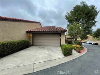Building Photo - 1184 Romney Dr