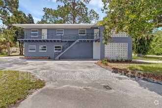Building Photo - 315 Bayview St