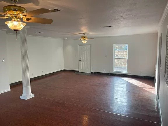 Building Photo - Sweet Spacious 3 Bed, 2.5 Bath Home in Ham...