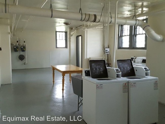 Foto del edificio - 2601 Golden Valley Rd