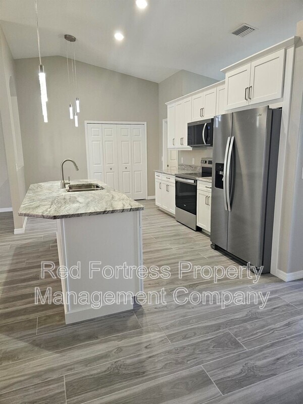 Building Photo - 410 SW 40th Terrace