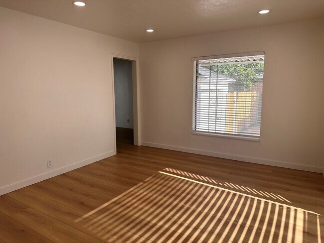 Building Photo - Completely Remodeled 4 Bedroom Home