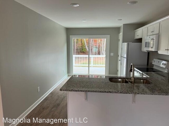 Building Photo - 3 br, 3 bath House - 25 Tidewater Ln