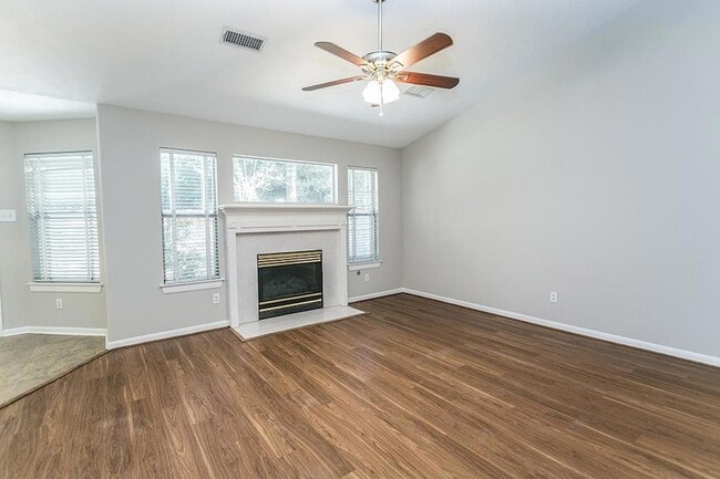 Foto del edificio - 6 Tranquil Glade Pl