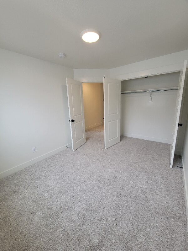 Building Photo - 967 W Sunspear Dr