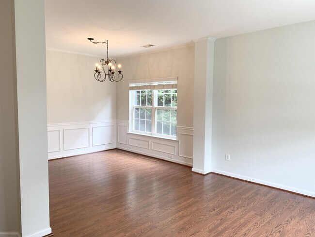 Building Photo - 329 Tuggle Ct