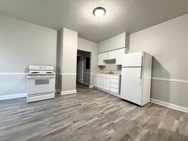 Building Photo - 414 Beech St