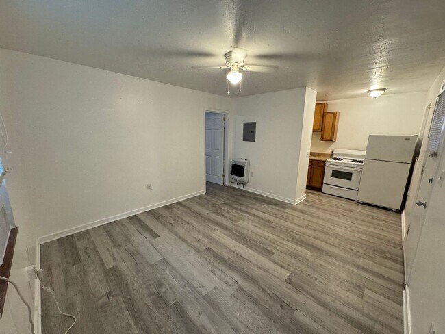 Foto del edificio - Pensacola - Warrington - 1 Bedroom, 1 Bathroom