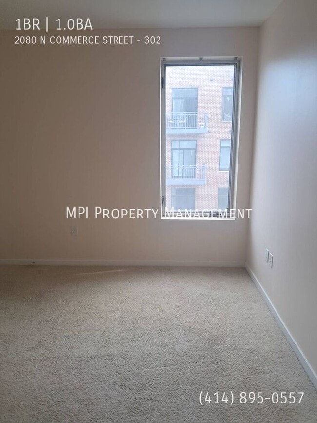 Foto del edificio - 2080 N Commerce St