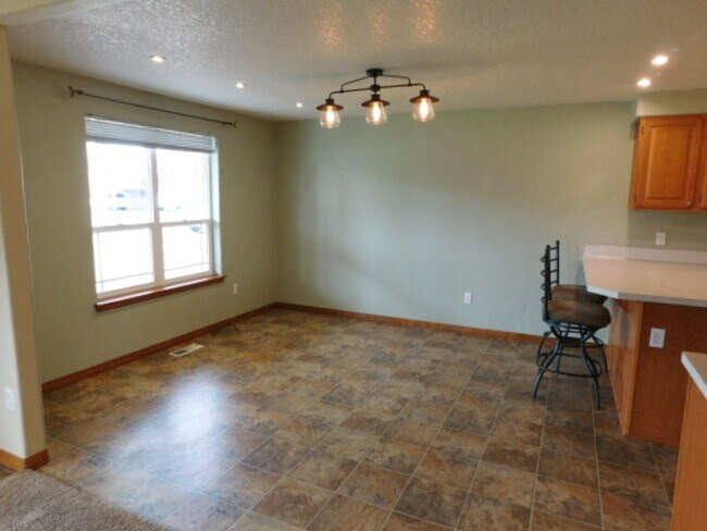 Foto del edificio - 2Bd/1.5Ba Single Story House - Available to View!