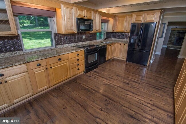 Building Photo - 66 Deer Pass Ln