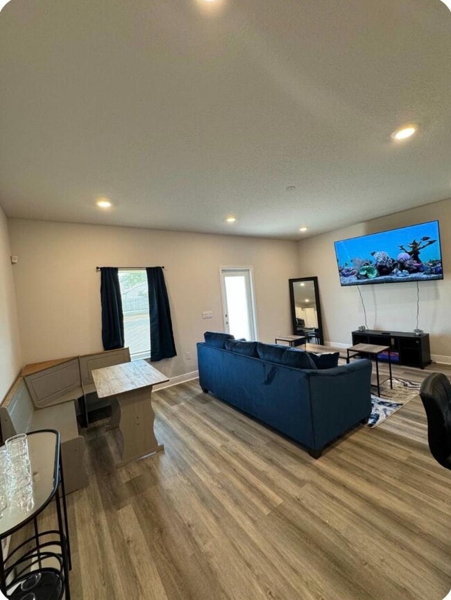 Foto del edificio - 5681 Stellarjay St