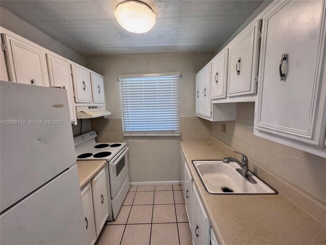 Foto del edificio - 3265 Griffin Rd