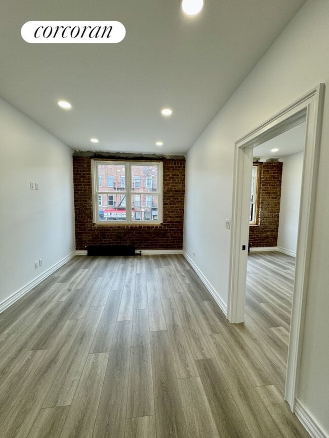 2314 Steinway St, Queens, NY 11105 Room for Rent in Queens, NY