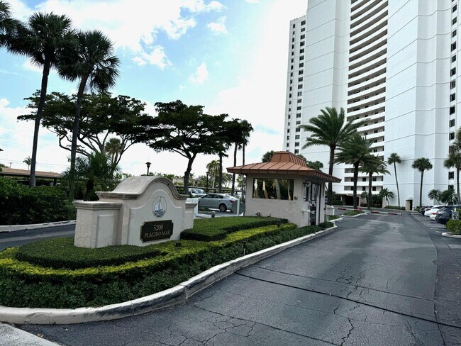 Foto del edificio - 5200 N Flagler Dr