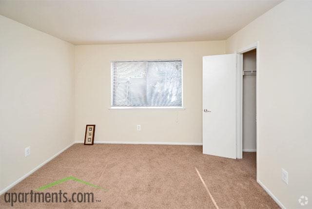 Bedroom - Tide Mill Apartments