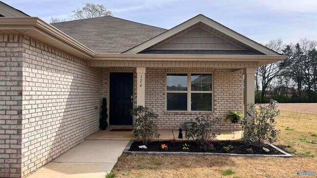 Foto del edificio - 174 Meadow Ridge Dr