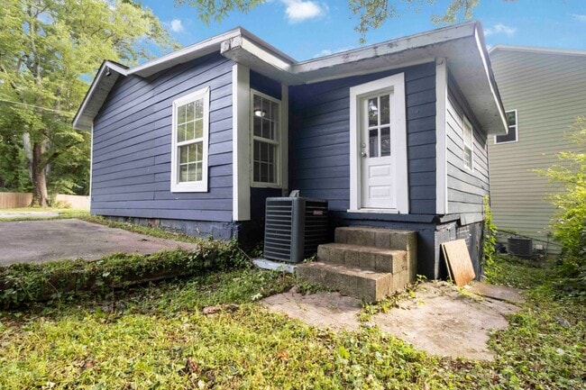 Building Photo - 971 Sims Ave NW