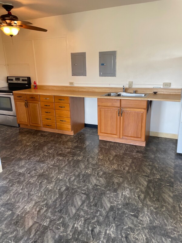 1604 Hoolana St Unit A, Pearl City, HI 96782 Room for Rent in Pearl