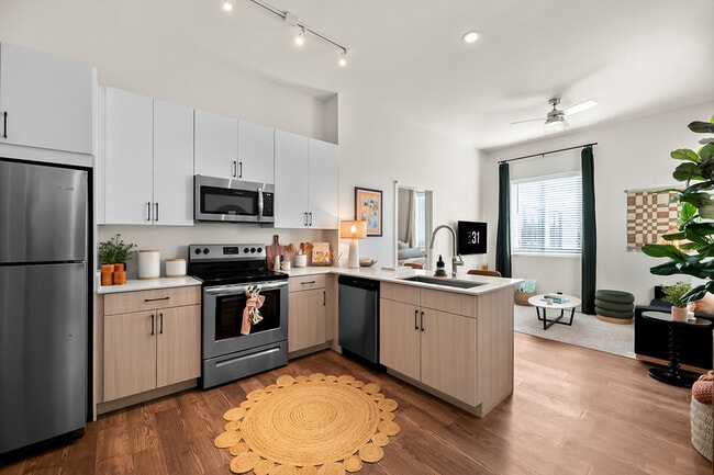 Photo - Student | Nine31 Apartments