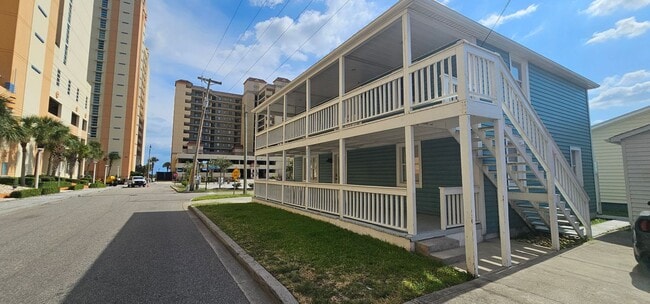 Building Photo - Snowbird Rental or Short-Term Getaway – Ju...