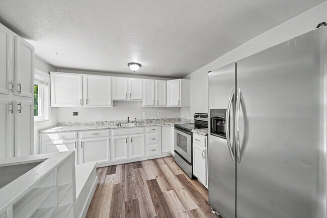 Foto del edificio - 3308 W 3rd Ave