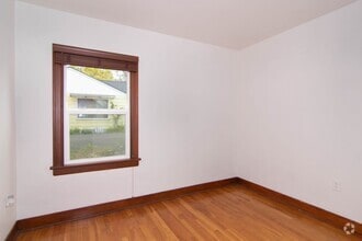 Building Photo - 1216 N Woodruff Rd