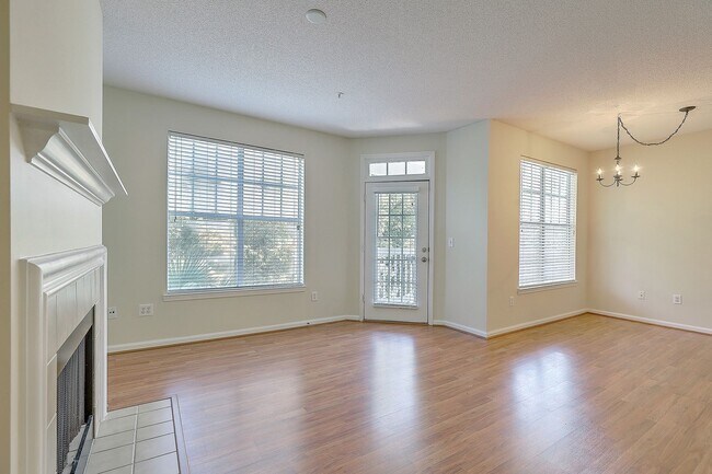 Foto del edificio - 1 bedroom unit in the Concord West of the ...