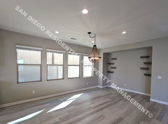 Building Photo - *$250 MOVE-IN DISCOUNT* Welcome to your dr...