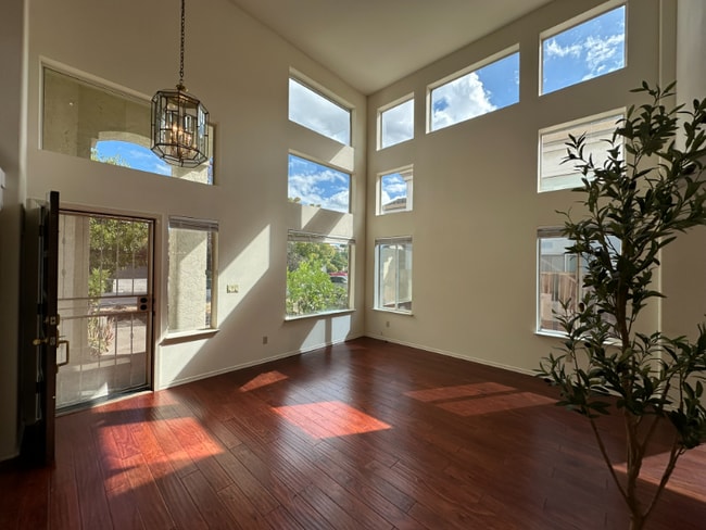 Foto del edificio - 2426 Carpinteria Dr