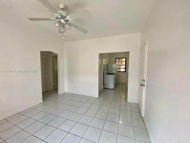 Foto del edificio - 411 Meridian Ave
