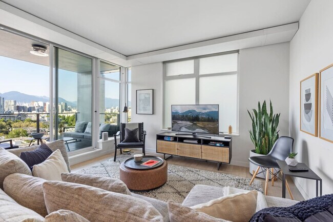 Photo du bâtiment - 728 W 8th Ave