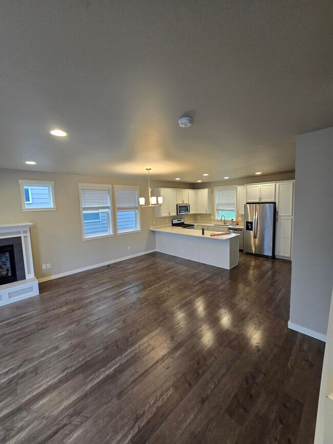 Foto del edificio - 4 bed 2.5bath located in Ferndale For Rent