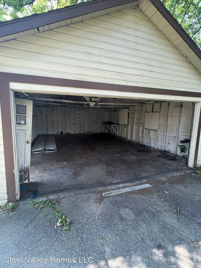 Building Photo - 3 br, 1 bath House - 53 Shields Road
